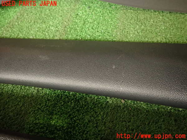 2UPJ-33761578]シトロエン・DS 5(B85F02)バックドア内張り 中古_m0002.jpg