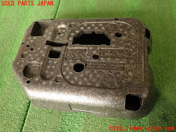 2UPJ-33767772]シトロエン・DS 5(B85F02)ラゲッジトレイ2 中古_m0002.jpg