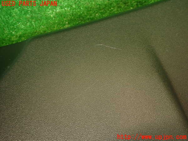 2UPJ-33767670]シトロエン・DS 5(B85F02)左センターピラートリム 中古_m0003.jpg