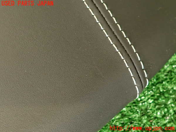 2UPJ-33767510]シトロエン・DS 5(B85F02)メーターフード 中古_m0002.jpg