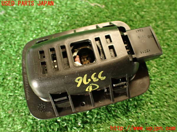 2UPJ-33766411]シトロエン・DS 5(B85F02)ルームランプ1 中古_m0004.jpg