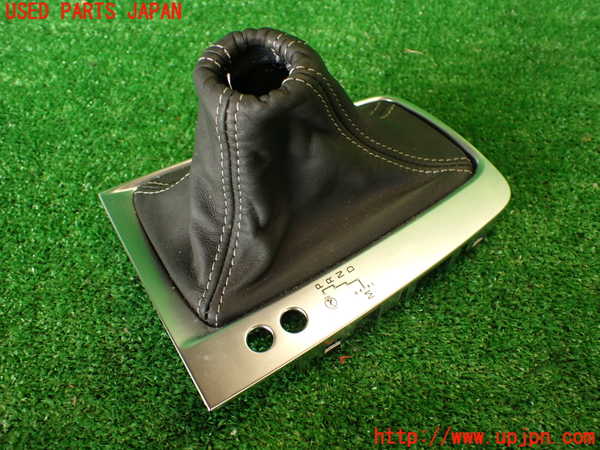 2UPJ-33767575]シトロエン・DS 5(B85F02)シフトブーツ 中古_m0002.jpg