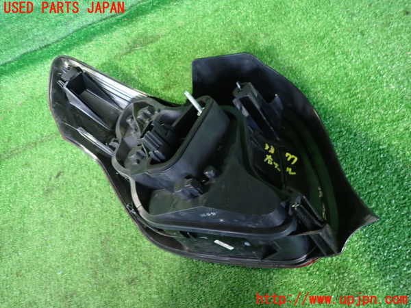 2UPJ-33771530]シトロエン・DS 3(A5C5F04)右テールランプ 中古_m0002.jpg