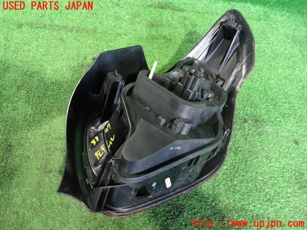 2UPJ-33771536]シトロエン・DS 3(A5C5F04)左テールランプ 中古_m0002.jpg