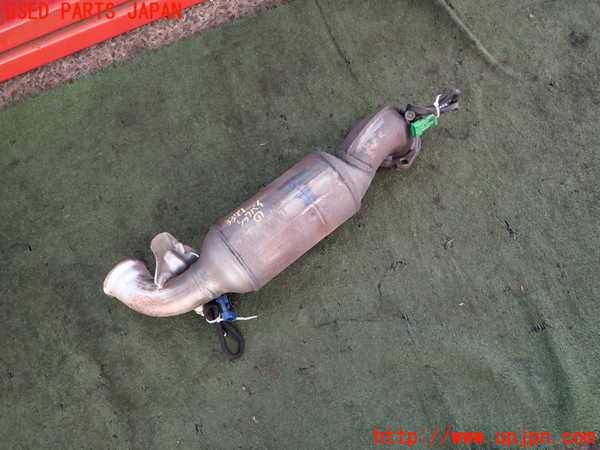 2UPJ-33772661]シトロエン・DS 3(A5C5F04)触媒1 中古_m0001.jpg