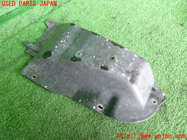 2UPJ-33771721]シトロエン・DS 3(A5C5F04)アンダーカバー1 中古_m0002.jpg