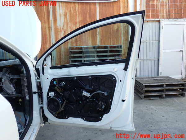 2UPJ-33781230]ボルボ・V60(FB4164T)右前ドア 中古(43R-001106 M53)_m0005.jpg