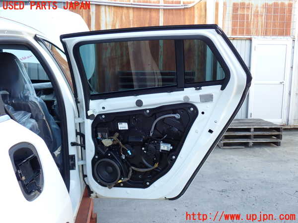 2UPJ-33781290]ボルボ・V60(FB4164T)右後ドア 中古(43R-001105 M20)_m0005.jpg