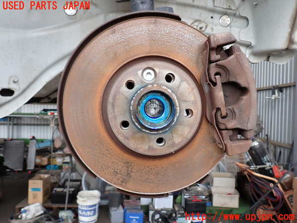 2UPJ-33784290]ボルボ・V60(FB4164T)右フロントナックルハブ 中古_m0001.jpg