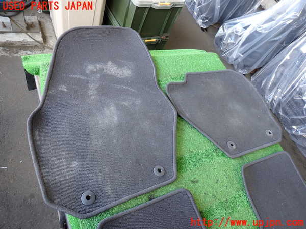 2UPJ-33787800]ボルボ・V60(FB4164T)フロアマット 中古_m0002.jpg