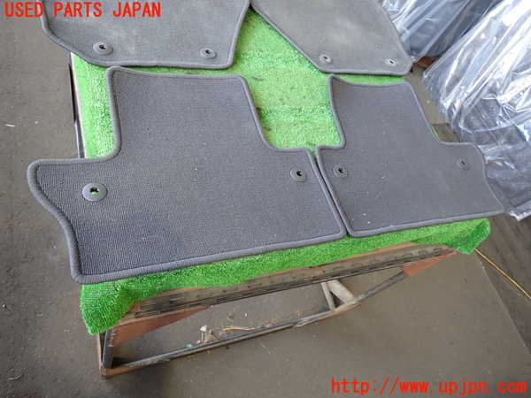 2UPJ-33787800]ボルボ・V60(FB4164T)フロアマット 中古_m0003.jpg