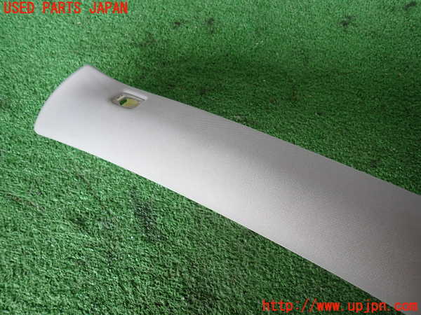 2UPJ-33787660]ボルボ・V60(FB4164T)左フロントピラートリム 中古_m0003.jpg
