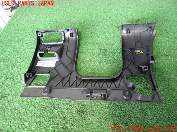 2UPJ-33787691]ボルボ・V60(FB4164T)内装トリム類1 中古_m0003.jpg