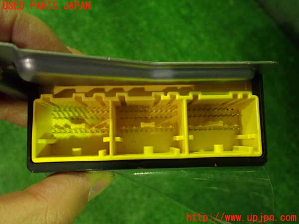 5UPJ-33796145]キックス(RP15)エアバッグコンピューター 中古_m0003.jpg
