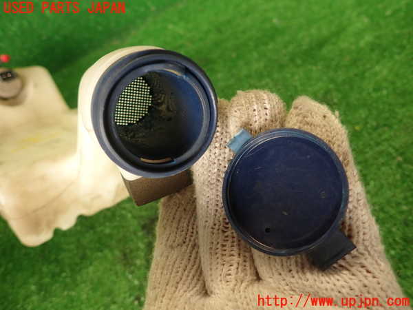 2UPJ-33816791]アバルト・595(312142)ウォッシャータンク1 中古_m0003.jpg