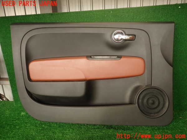 2UPJ-33811264]アバルト・595(312142)左前ドア内張り 中古_m0001.jpg