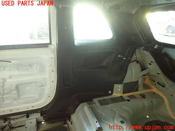 2UPJ-33817675]アバルト・595(312142)右リアピラートリム 中古_m0001.jpg