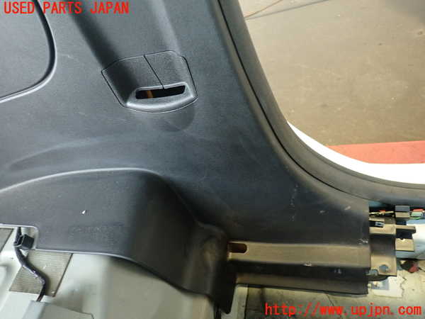 2UPJ-33817680]アバルト・595(312142)左リアピラートリム 中古_m0002.jpg