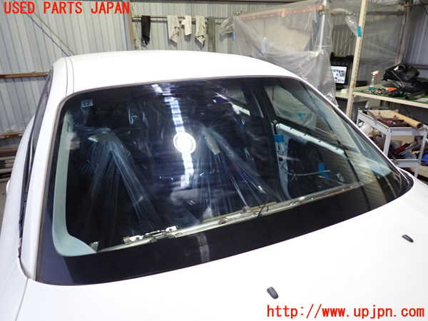 2UPJ-33821195]BMW 120i E87(UD20)フロントガラス 中古 PILKINGTON M1244 43R-001586_m0001.jpg