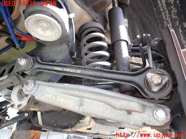 2UPJ-33825205]BMW 120i E87(UD20)右リアロアアーム2 中古_m0001.jpg