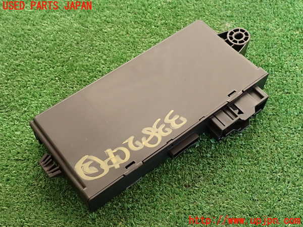 2UPJ-33826147]BMW 120i E87(UD20)コンピューター2 中古 6135 9217853-01_m0002.jpg