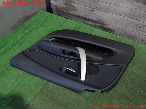 2UPJ-33821234]BMW 120i E87(UD20)右前ドア内張り 中古_m0003.jpg