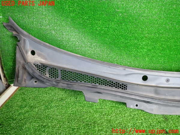 2UPJ-33831190]ボルボ・V50(MB4204S)カウルトップ 中古_m0003.jpg