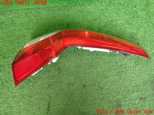 2UPJ-33831530]ボルボ・V50(MB4204S)右テールランプ 中古_m0002.jpg