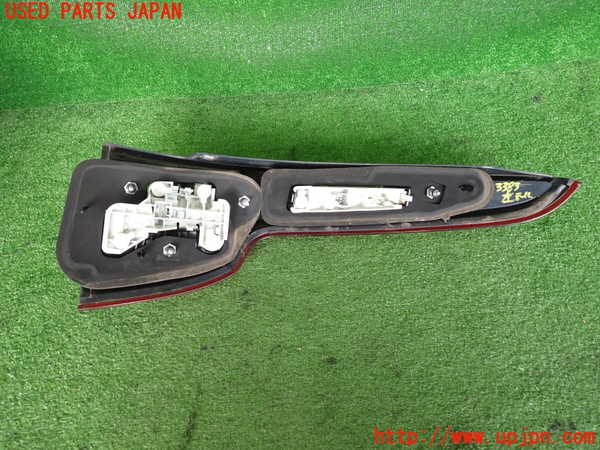 2UPJ-33831536]ボルボ・V50(MB4204S)左テールランプ 中古_m0003.jpg