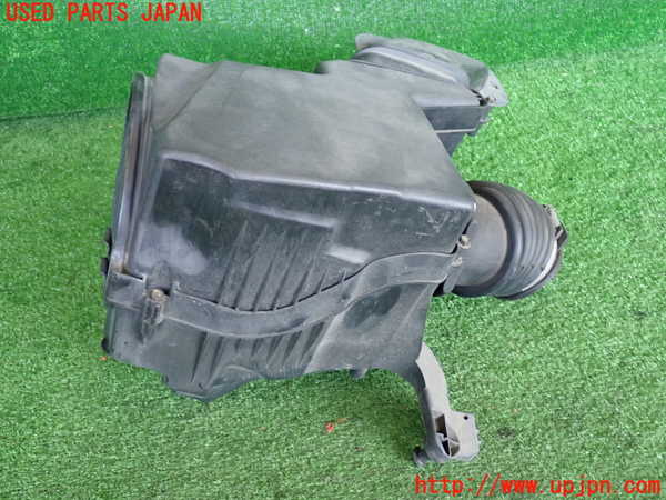 2UPJ-33832560]ボルボ・V50(MB4204S)エアクリーナーボックス 中古_m0002.jpg