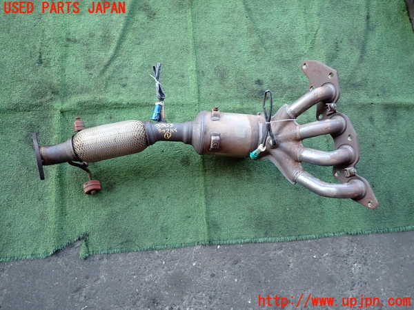 2UPJ-33832661]ボルボ・V50(MB4204S)触媒1 中古_m0001.jpg