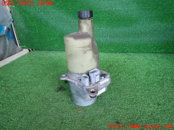 2UPJ-33834250]ボルボ・V50(MB4204S)パワステポンプ 中古_m0002.jpg