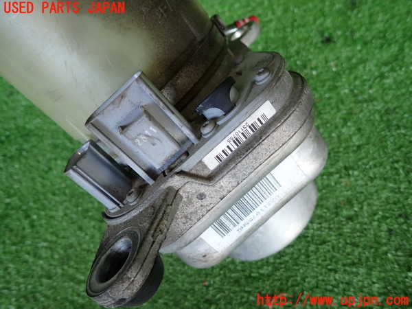 2UPJ-33834250]ボルボ・V50(MB4204S)パワステポンプ 中古_m0003.jpg