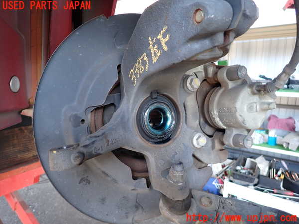 2UPJ-33834295]ボルボ・V50(MB4204S)左フロントナックルハブ 中古_m0002.jpg