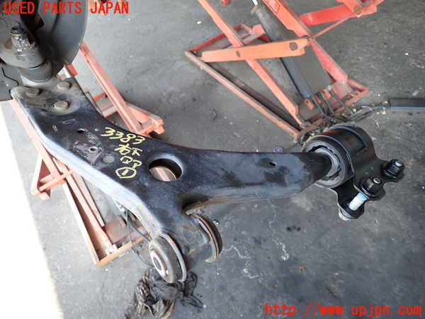 2UPJ-33835176]ボルボ・V50(MB4204S)右フロントロアアーム1 中古_m0001.jpg