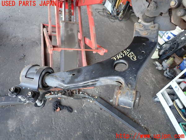 2UPJ-33835186]ボルボ・V50(MB4204S)左フロントロアアーム1 中古_m0001.jpg