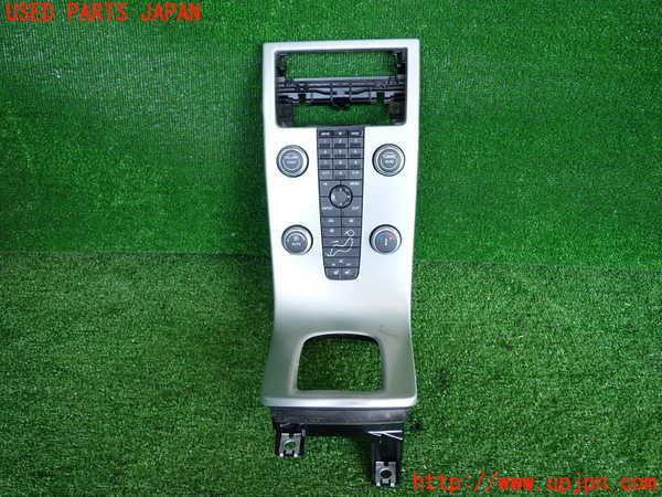 2UPJ-33836066]ボルボ・V50(MB4204S)エアコンスイッチ1 中古_m0001.jpg
