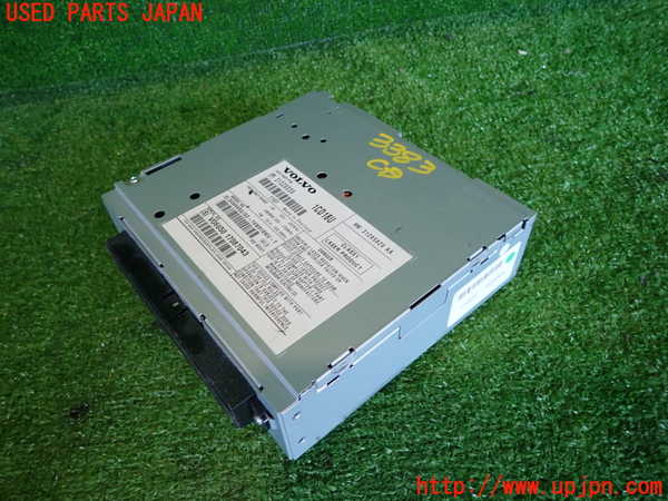 2UPJ-33836480]ボルボ・V50(MB4204S)CDプレーヤー 中古_m0002.jpg