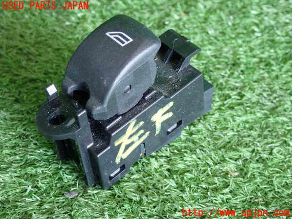 2UPJ-33836245]ボルボ・V50(MB4204S)左前パワーウィンドウスイッチ 中古_m0001.jpg