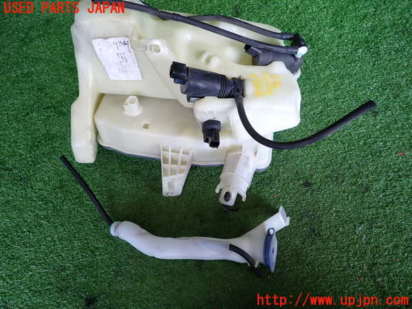 2UPJ-33836791]ボルボ・V50(MB4204S)ウォッシャータンク1 中古_m0003.jpg