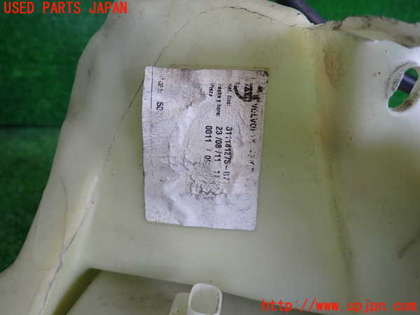 2UPJ-33836791]ボルボ・V50(MB4204S)ウォッシャータンク1 中古_m0005.jpg
