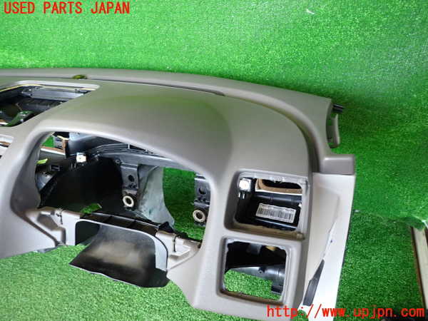 2UPJ-33837505]ボルボ・V50(MB4204S)ダッシュボード 中古_m0002.jpg