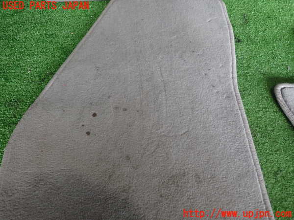 2UPJ-33837800]ボルボ・V50(MB4204S)フロアマット 中古_m0003.jpg