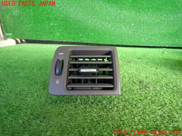 2UPJ-33837526]ボルボ・V50(MB4204S)エアコン吹き出し口1 (右) 中古_m0001.jpg