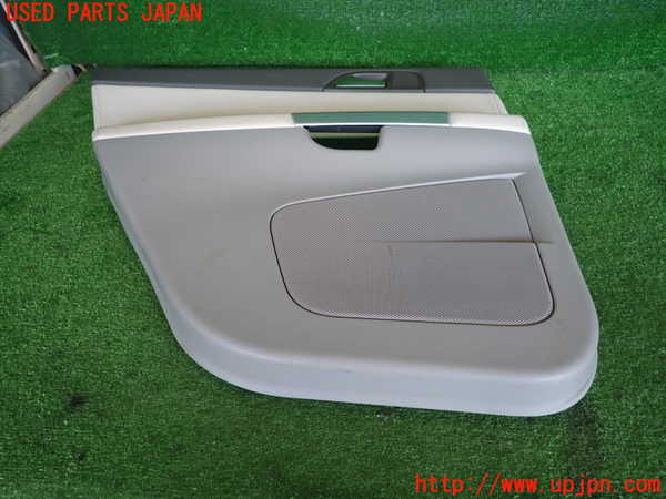2UPJ-33831324]ボルボ・V50(MB4204S)左後ドア内張り 中古_m0005.jpg
