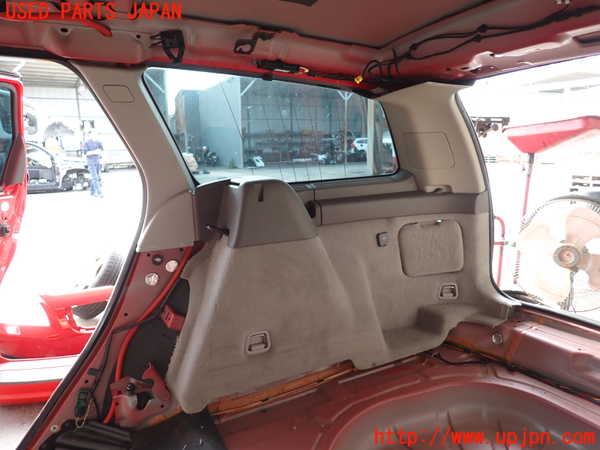 2UPJ-33837675]ボルボ・V50(MB4204S)右リアピラートリム 中古_m0001.jpg