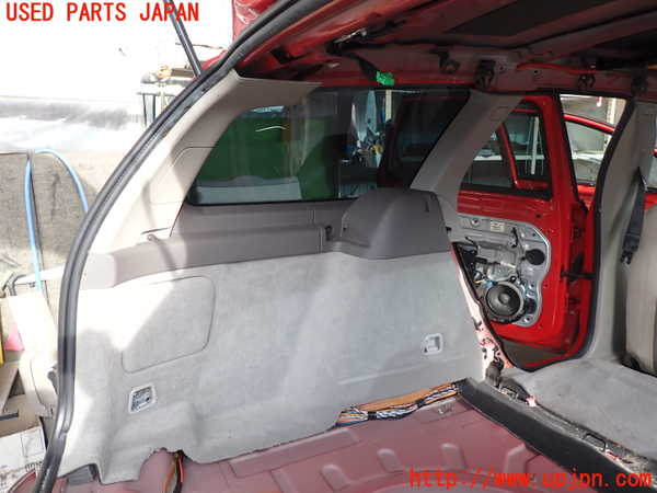 2UPJ-33837680]ボルボ・V50(MB4204S)左リアピラートリム 中古_m0002.jpg