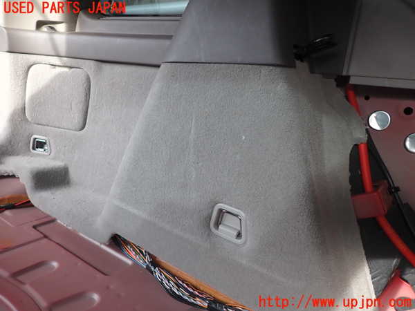 2UPJ-33837680]ボルボ・V50(MB4204S)左リアピラートリム 中古_m0004.jpg