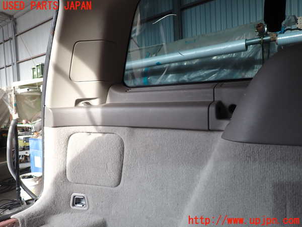 2UPJ-33837680]ボルボ・V50(MB4204S)左リアピラートリム 中古_m0005.jpg