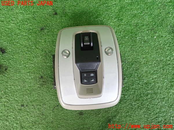 2UPJ-33836411]ボルボ・V50(MB4204S)ルームランプ1 (1列目真中) 中古_m0001.jpg